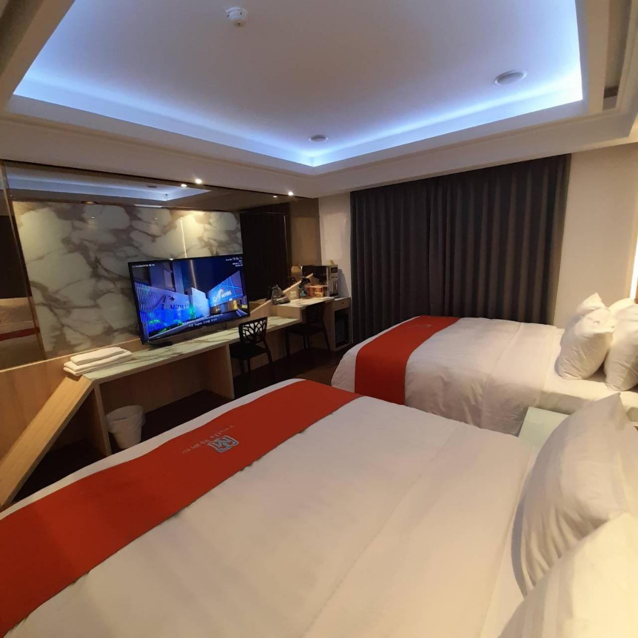 King Motel王者 桃園市旅館177號 Экстерьер фото